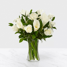 Cargar imagen en el visor de la galería, Bouquet elegante blanco, Flores para Regalo, flores, arreglos, decoraciones, flores para toda ocasión, Flores 24 horas