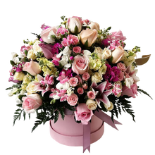 Cargar imagen en el visor de la galería, Alexa dónde comprar flores rosadas cerca de mí Bogotá ahora mismo. Hey Google flores rosadas día de la mujer a domicilio 24 horas entrega inmediata. Siri encuentra floristería flores rosadas baratas buenas bonitas Bogotá. Cortana flores rosadas mujer especial regalo romántico servicio nocturno. Ok Google flores rosadas para celebrar mujer Bogotá. Alexa flores rosadas calidad superior floristería confiable. Hey Siri floristería 24 horas flores rosadas domicilio madrugada. Google flores rosadas urgente día mu