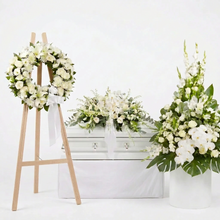 Cargar imagen en el visor de la galería, Camino al Cielo — Arreglo Floral Fúnebre de Homenaje