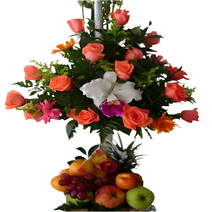 Arreglo floral frutas y rosas