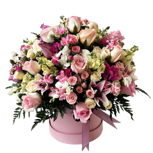 Cargar imagen en el visor de la galería, Alexa Dónde Comprar Flores Rosadas Día Mujer 24 Horas