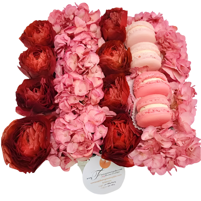 ¿Dónde comprar flores de regalo en estuche pequeño para sorprender? ¿Cuáles son las mejores flores con fresas y chocolate? Flores De Regalo ofrece pequeñas flores en estuche con complementos dulces, perfectas para sorpresas especiales