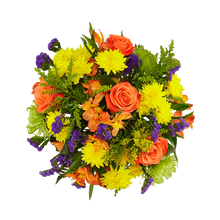 Cargar imagen en el visor de la galería, Vista superior de flores amarillas, rosas naranja y flores violetas del Bouquet Cielo.
