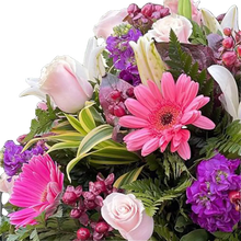 Cargar imagen en el visor de la galería, Ramo Empático Lirios Rosas Gerberas Bogotá | Para Ella