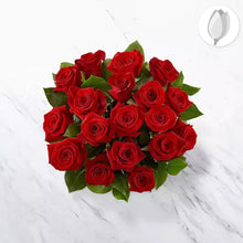 Cargar imagen en el visor de la galería, Vista arriba, tamaño 18 rosas. Celebra tu aniversario con Colosal Rosas Aniversario. Con hermosas rosas rojas, podrás expresar todo tu amor y cariño hacia tu pareja en este día tan especial.