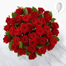 Cargar imagen en el visor de la galería, Vista arriba, tamaño 36 rosas. Celebra tu aniversario con Colosal Rosas Aniversario. Con hermosas rosas rojas, podrás expresar todo tu amor y cariño hacia tu pareja en este día tan especial.