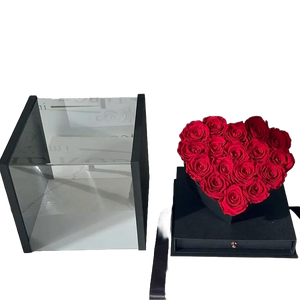 Constrictiva Rosas Preservadas ¡Sorprende a tu ser querido con un hermoso regalo que durará para siempre! Consulta con nosotros primero antes de realizar esta orden, este producto está sujeto a disponibilidad. Floristería Flores Para Regalo.