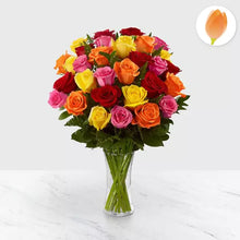 Cargar imagen en el visor de la galería, Desinteresada Rosas en jarrón: este ramo de Rosas multicolor para expresar amor, arreglo con 30 rosas de regalo, ideal para conquistar. En nuestra floristería Flores Para Regalo.