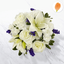 Cargar imagen en el visor de la galería, Azul y blanco Arreglo de flores, envía flores a Colombia desde USA, Flores para regalo y Flores 24 horas