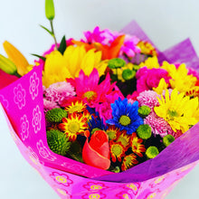 Load image into Gallery viewer, Offer Surprise Flowers in Bouquet